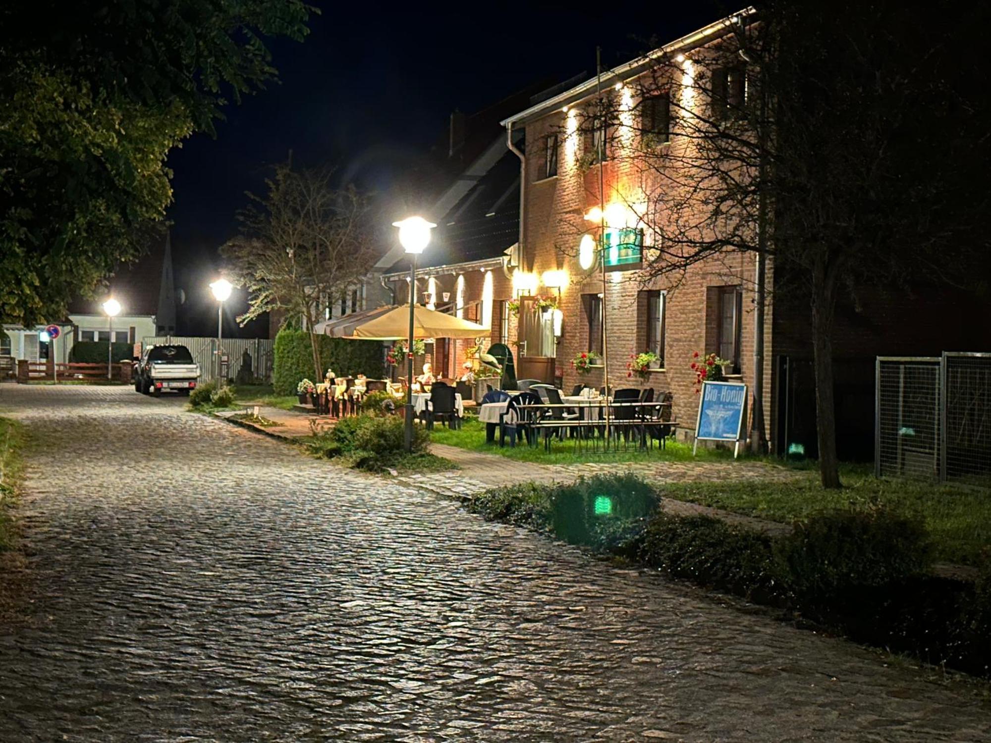 Pension & Gasthof Storchennest Gross Quassow Luaran gambar