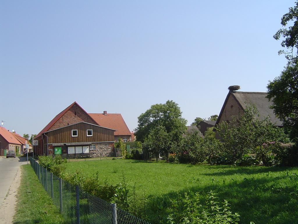 Pension & Gasthof Storchennest Gross Quassow Luaran gambar